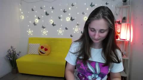 Snapshot of michellee11 chatting on May 6, 2026, 1:38 pm Michel online show from May 6, 2026, 1:38 pm