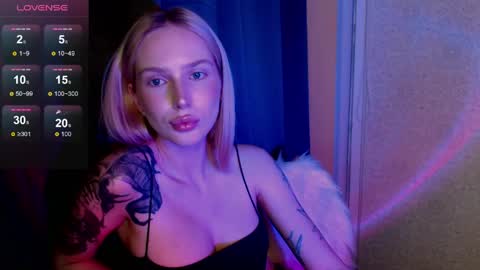 Snapshot of michellevelour chatting on May 19, 2026, 5:19 pm Michelle online show from May 19, 2026, 5:19 pm