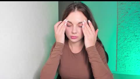 Snapshot of michelliibeautiful chatting on November 5, 2025, 5:46 pm Michellee online show from November 5, 2025, 5:46 pm