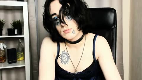 Micke online show from June 3, 2026, 9:56 am