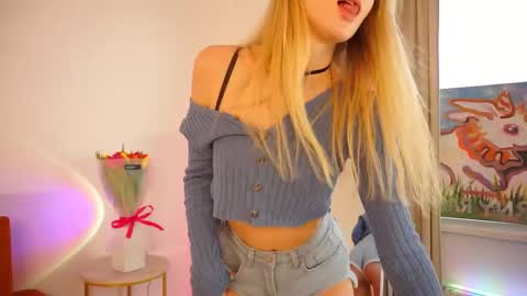 Snapshot of mickeydior chatting on March 9, 2025, 11:25 am mickeydior online show from March 9, 2025, 11:25 am