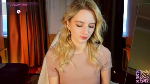 Snapshot of mickeydior chatting on October 14, 2025, 11:44 am mickeydior online show from October 14, 2025, 11:44 am