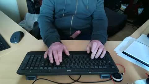 mickyj online show from April 20, 2026, 1:58 pm