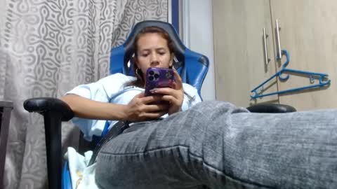 Snapshot of miculohot chatting on January 17, 2025, 11:18 pm vanesa sexy online show from January 17, 2025, 11:18 pm