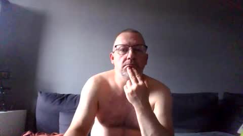 Snapshot of middleton2021 chatting on June 2, 2026, 4:42 pm middleton2021 online show from June 2, 2026, 4:42 pm