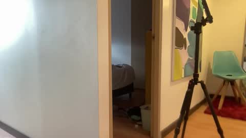 Aaron online show from April 7, 2026, 9:59 pm