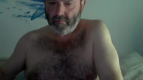 Snapshot of midhir chatting on January 11, 2025, 4:36 pm kike online show from January 11, 2025, 4:36 pm