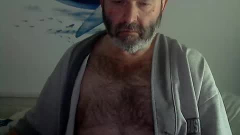 Snapshot of midhir chatting on January 14, 2025, 4:08 pm kike online show from January 14, 2025, 4:08 pm