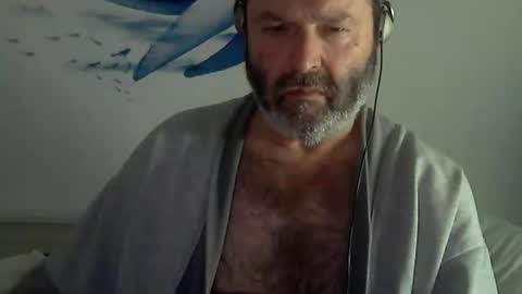 Snapshot of midhir chatting on January 14, 2025, 10:12 pm kike online show from January 14, 2025, 10:12 pm
