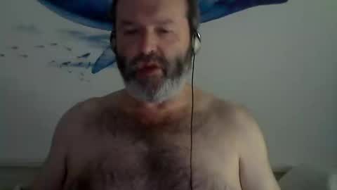 Snapshot of midhir chatting on January 21, 2025, 4:37 pm kike online show from January 21, 2025, 4:37 pm