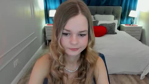 midnighteaura online show from January 17, 2026, 11:37 am