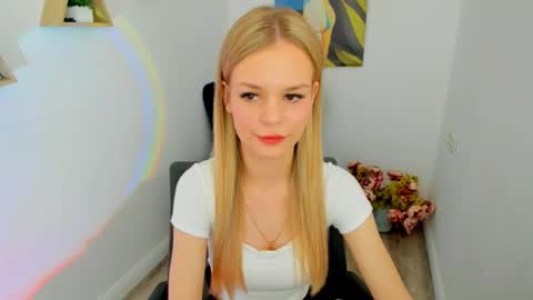 midnighteaura online show from May 24, 2026, 7:19 pm