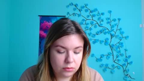 Mariana online show from November 15, 2025, 12:23 pm