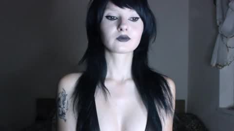 Snapshot of midnightsiren chatting on September 24, 2025, 5:49 pm midnightsiren online show from September 24, 2025, 5:49 pm