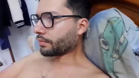 Snapshot of midoumas1 chatting on October 22, 2025, 6:07 pm Sam online show from October 22, 2025, 6:07 pm