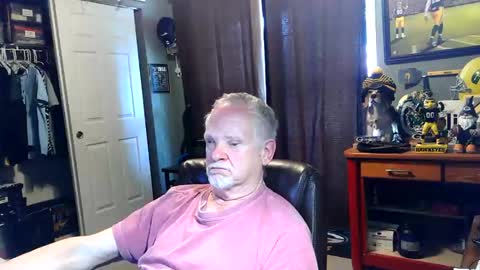 Snapshot of midwestdad09 chatting on May 30, 2026, 10:29 pm midwestdad09 online show from May 30, 2026, 10:29 pm