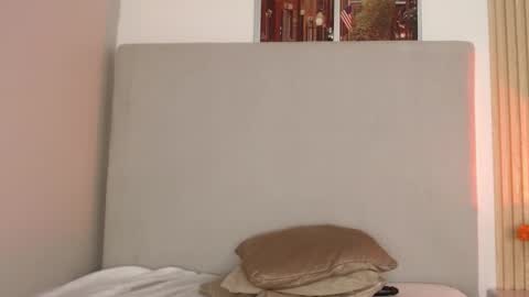 Snapshot of miel_alisha chatting on January 31, 2026, 7:11 pm miel online show from January 31, 2026, 7:11 pm
