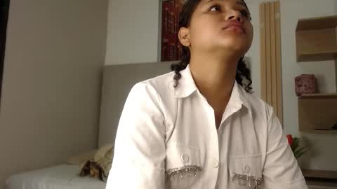 Snapshot of miel_alisha chatting on February 11, 2026, 12:10 pm miel online show from February 11, 2026, 12:10 pm
