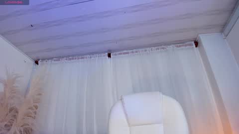 miel_gomez online show from February 7, 2025, 5:51 pm