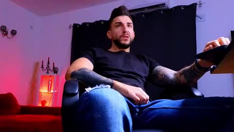 MightyAaron online show from September 19, 2025, 2:46 am