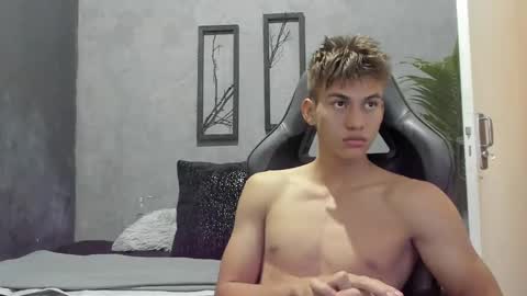 Snapshot of miguel_hz chatting on December 3, 2024, 12:38 pm Miguel Hernandez online show from December 3, 2024, 12:38 pm