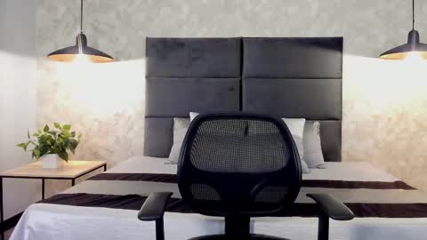 miguelsanfrancisco online show from September 23, 2025, 2:09 pm