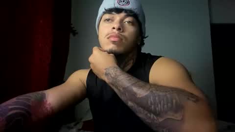 miguelvl01 online show from October 7, 2025, 8:44 am