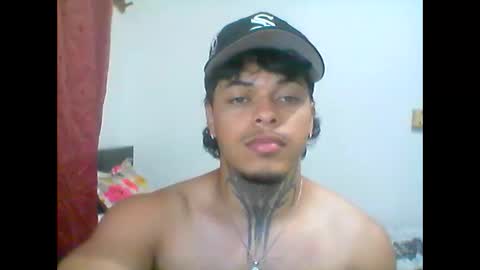 miguelvl01 online show from November 29, 2025, 7:22 am