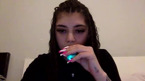 mihaela4467922 online show from April 19, 2026, 9:50 pm