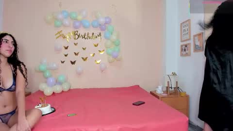  Mia  Gema curly online show from November 21, 2025, 2:21 am