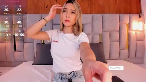 Mia  online show from March 4, 2026, 12:11 pm