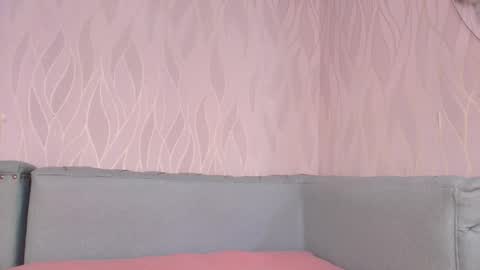 miia scoott  online show from September 30, 2025, 11:59 am