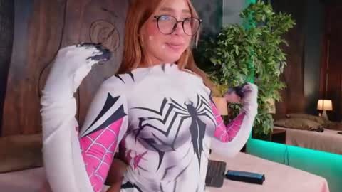 Snapshot of miia_sttone chatting on June 25, 2026, 4:44 pm miia_sttone online show from June 25, 2026, 4:44 pm