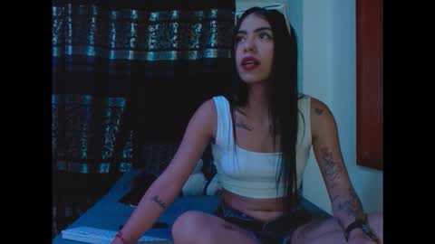 Snapshot of miia_tomas chatting on September 17, 2025, 5:42 am miia_tomas online show from September 17, 2025, 5:42 am