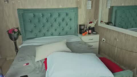 miia_velvett online show from July 10, 2026, 4:53 pm