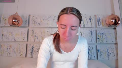 Snapshot of miiaa_doll chatting on January 28, 2025, 11:49 am MIIA online show from January 28, 2025, 11:49 am