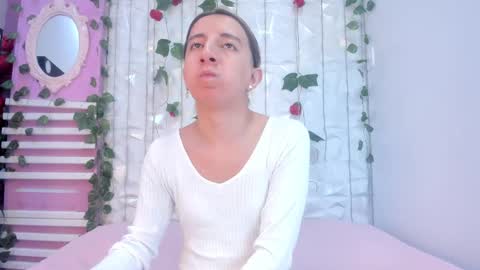 Snapshot of miiaa_doll chatting on February 12, 2025, 11:40 am MIIA online show from February 12, 2025, 11:40 am