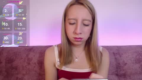 Snapshot of miiaa_doll chatting on October 14, 2025, 12:00 am MIIA online show from October 14, 2025, 12:00 am