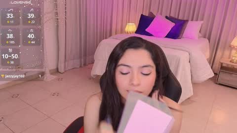 Mia online show from January 30, 2025, 3:55 am