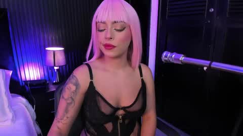 Mia Monroe online show from May 9, 2026, 5:45 am