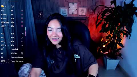 Snapshot of miichael_black chatting on November 6, 2025, 12:33 am Michael Black online show from November 6, 2025, 12:33 am