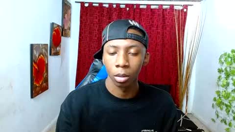 Snapshot of miilo18 chatting on June 6, 2026, 7:40 pm milo online show from June 6, 2026, 7:40 pm