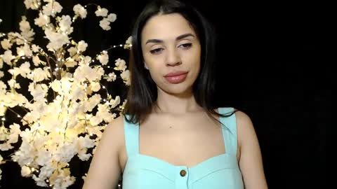 Snapshot of mika_gold7 chatting on December 7, 2024, 9:39 am Mika online show from December 7, 2024, 9:39 am