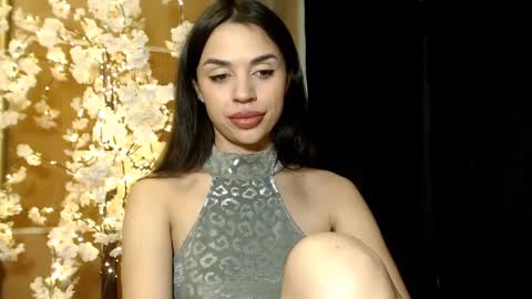 Snapshot of mika_gold7 chatting on December 23, 2024, 8:03 pm Mika online show from December 23, 2024, 8:03 pm