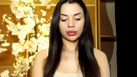 Snapshot of mika_gold7 chatting on February 10, 2025, 12:18 pm Mika online show from February 10, 2025, 12:18 pm