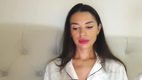 Snapshot of mika_gold7 chatting on September 11, 2025, 9:31 am Mika online show from September 11, 2025, 9:31 am