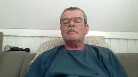 mikael42 online show from April 24, 2026, 12:51 pm