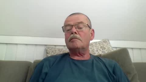 mikael42 online show from May 8, 2026, 12:54 pm