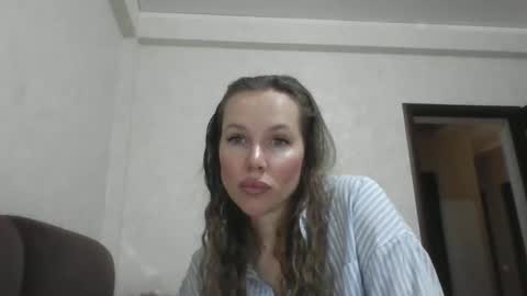 mikaela_well online show from June 10, 2026, 10:47 am
