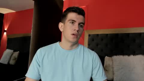 mikael online show from September 15, 2025, 10:48 am